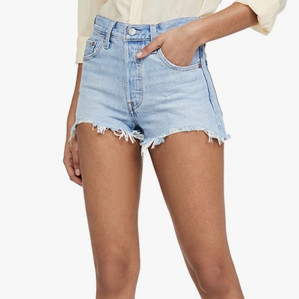 Levi Cut Off Shorts